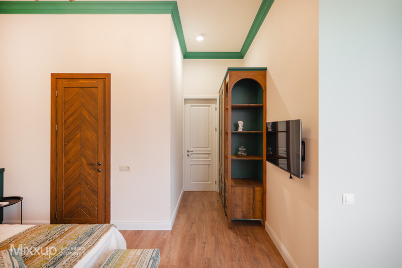 Zovuni, Zovuni, 7 Bedrooms Bedrooms, 9 Rooms Rooms,7 BathroomsBathrooms,Villa,Rent,Zovuni,4437